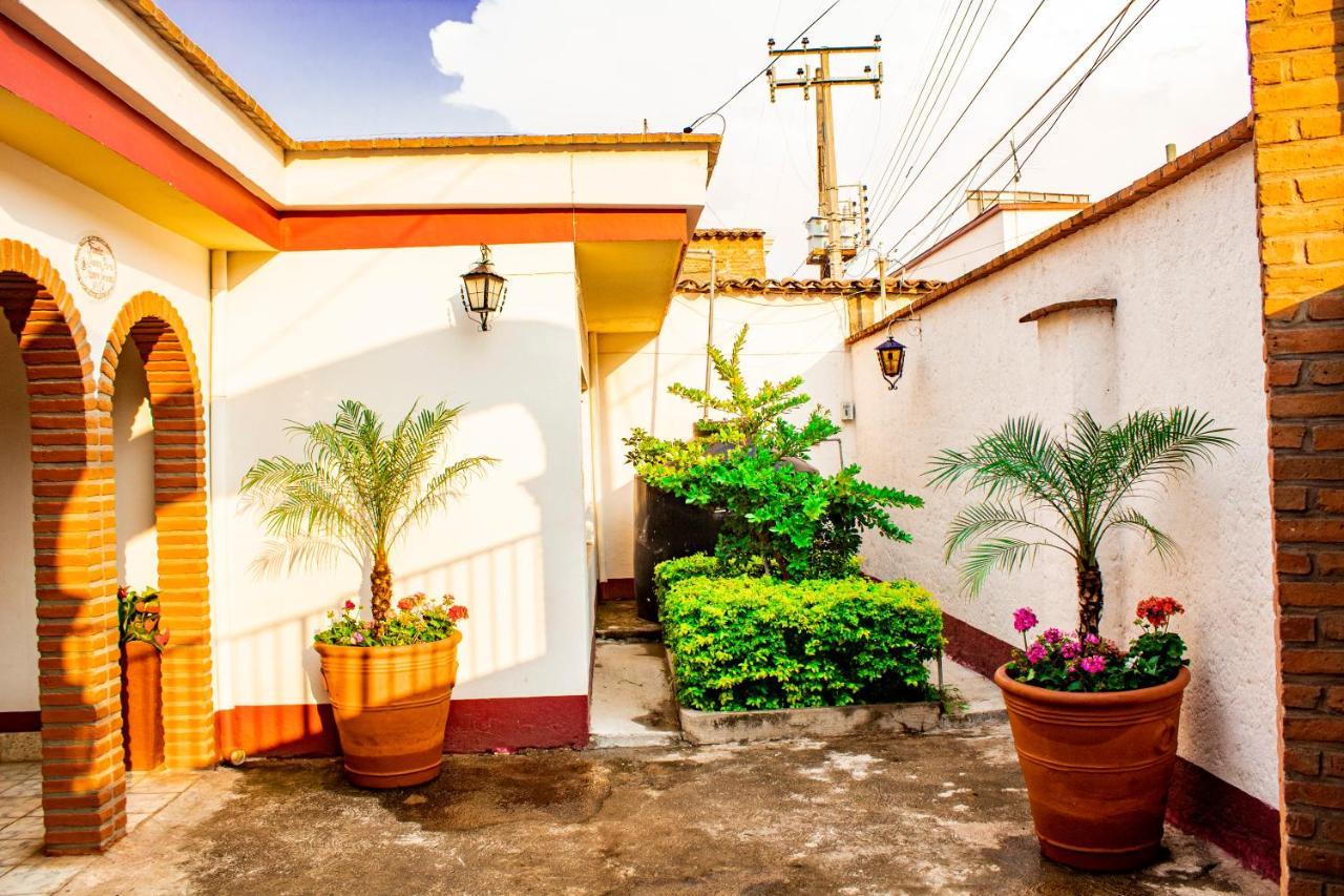 Villa Flores, Casa En El Centro De Mascota Exterior foto